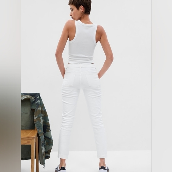 GAP Girlfriend Mid Rise White Pants Size 26 99% Cotton - Picture 2 of 13